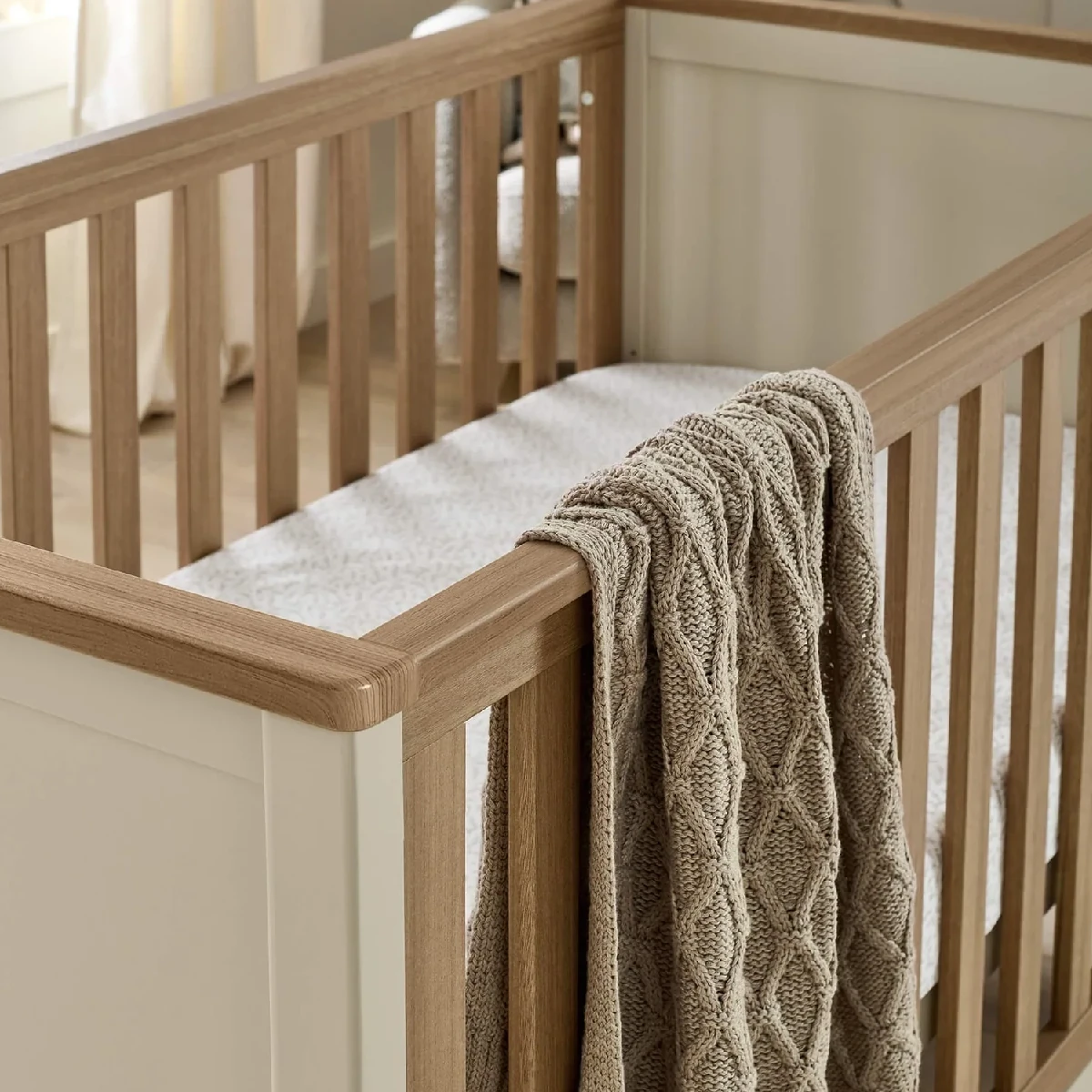 Mamas & Papas Harwell 2 Piece – Cashmere 10 Mamas & Papas Harwell 2 Piece – Cashmere - Image 8