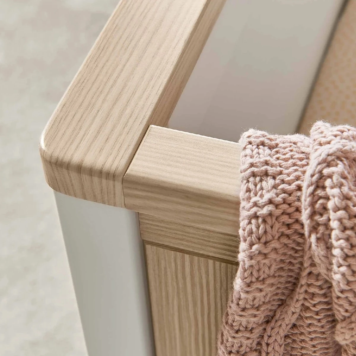 Mamas & Papas Harwell 2 Piece – White 4 Mamas & Papas Harwell 2 Piece – White - Image 2