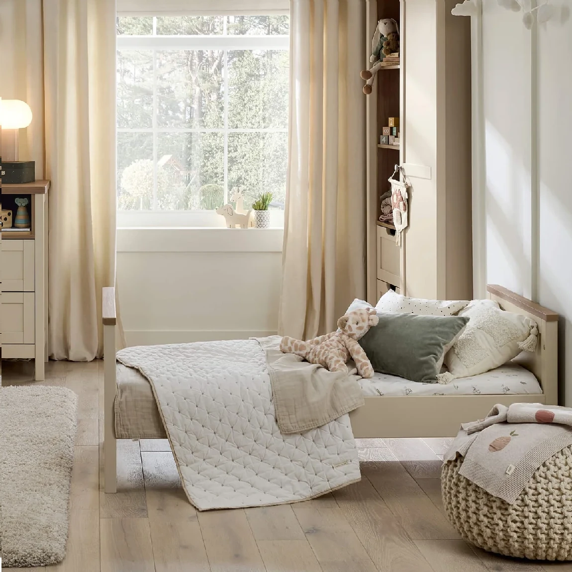 Mamas & Papas Harwell 5 Piece Nursery Room Set – Cashmere 4 Mamas & Papas Harwell 5 Piece Nursery Room Set – Cashmere - Image 2