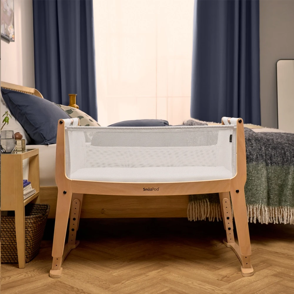 SnuzPod Studio Bedside Crib With Mattress Stockholm Natural 5 SnuzPod Studio Bedside Crib With Mattress Stockholm Natural - Image 3